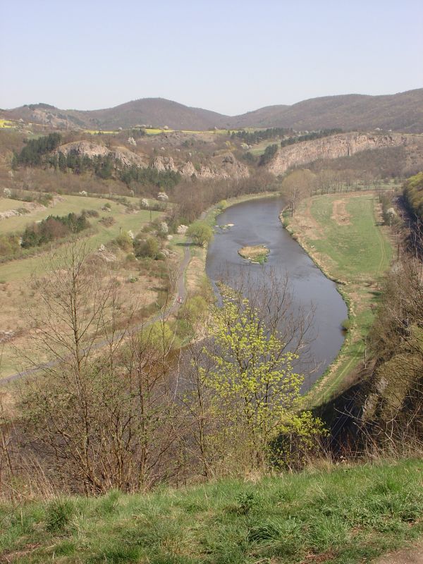 Tetín - výhled na Berounku.jpg